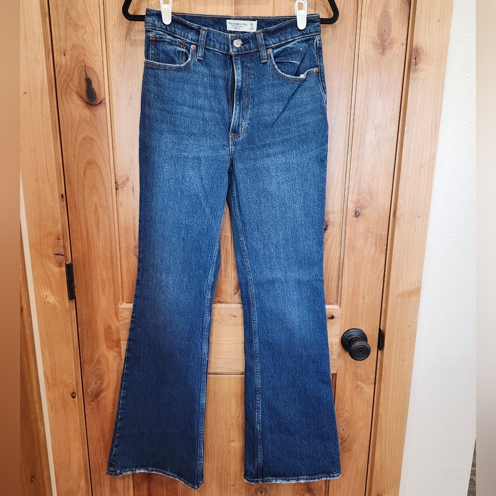 Abercrombie The Vintage Flare High Rise Women's Jeans 26 2 L